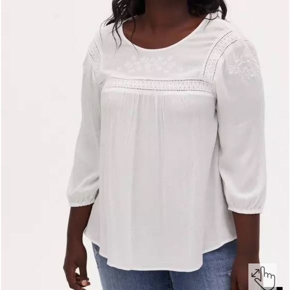 Torrid Size 3 White Crinkle Gauze Embroidered Peasant Boho Top - Picture 1 of 10